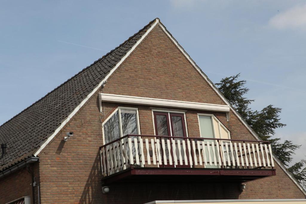 Hotel Restaurant De Hoogt Maasdam Exterior foto